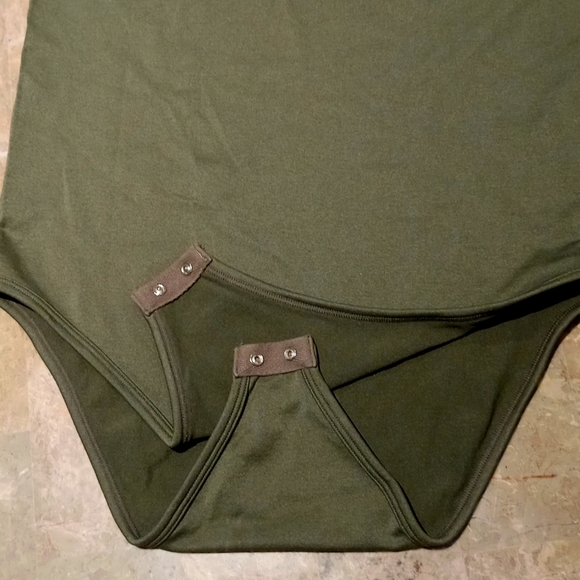 NWOT Olive Green Racer Back Bodysuit - Picture 4 of 6